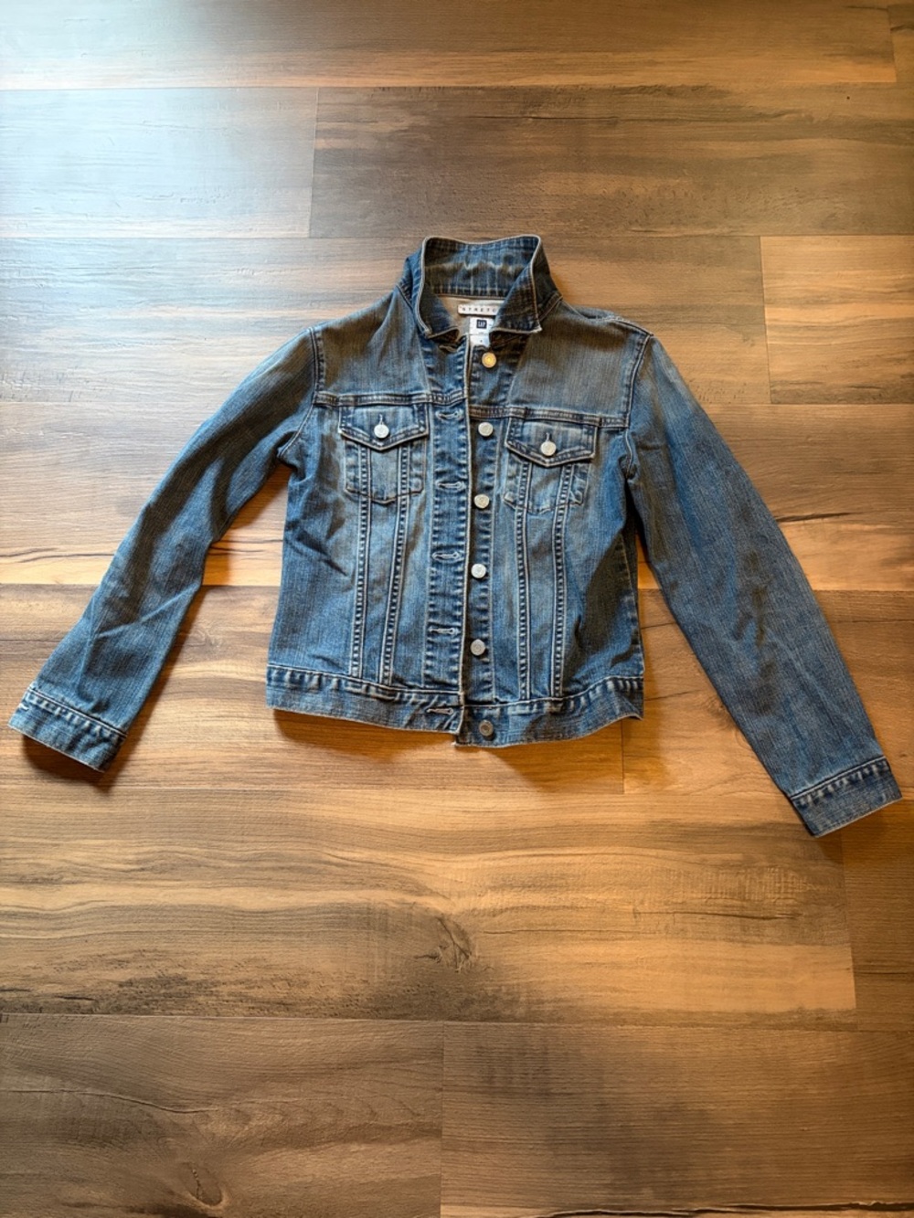 GAP Blue Denim Jacket with 2 Front Button Pockets Womens Small